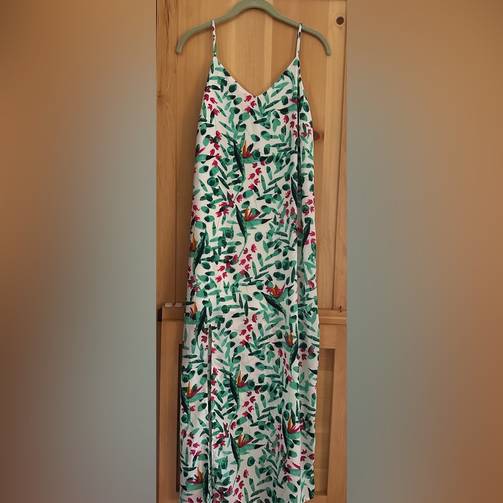 Floral V-Neck White Maxi Dress with Green Leaf Print